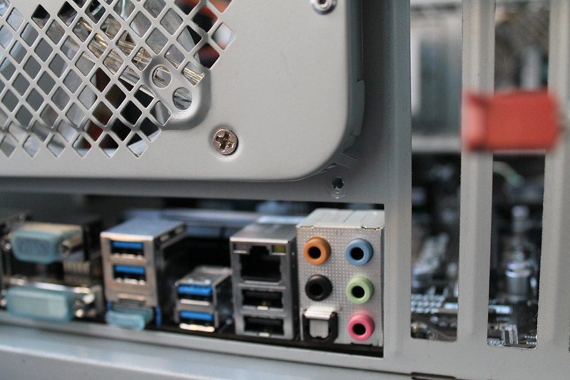 PC without I/O shield showing the internal parts