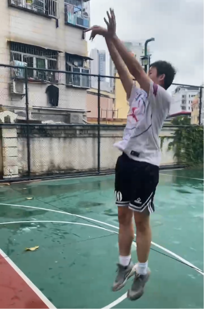 photo playing basketball