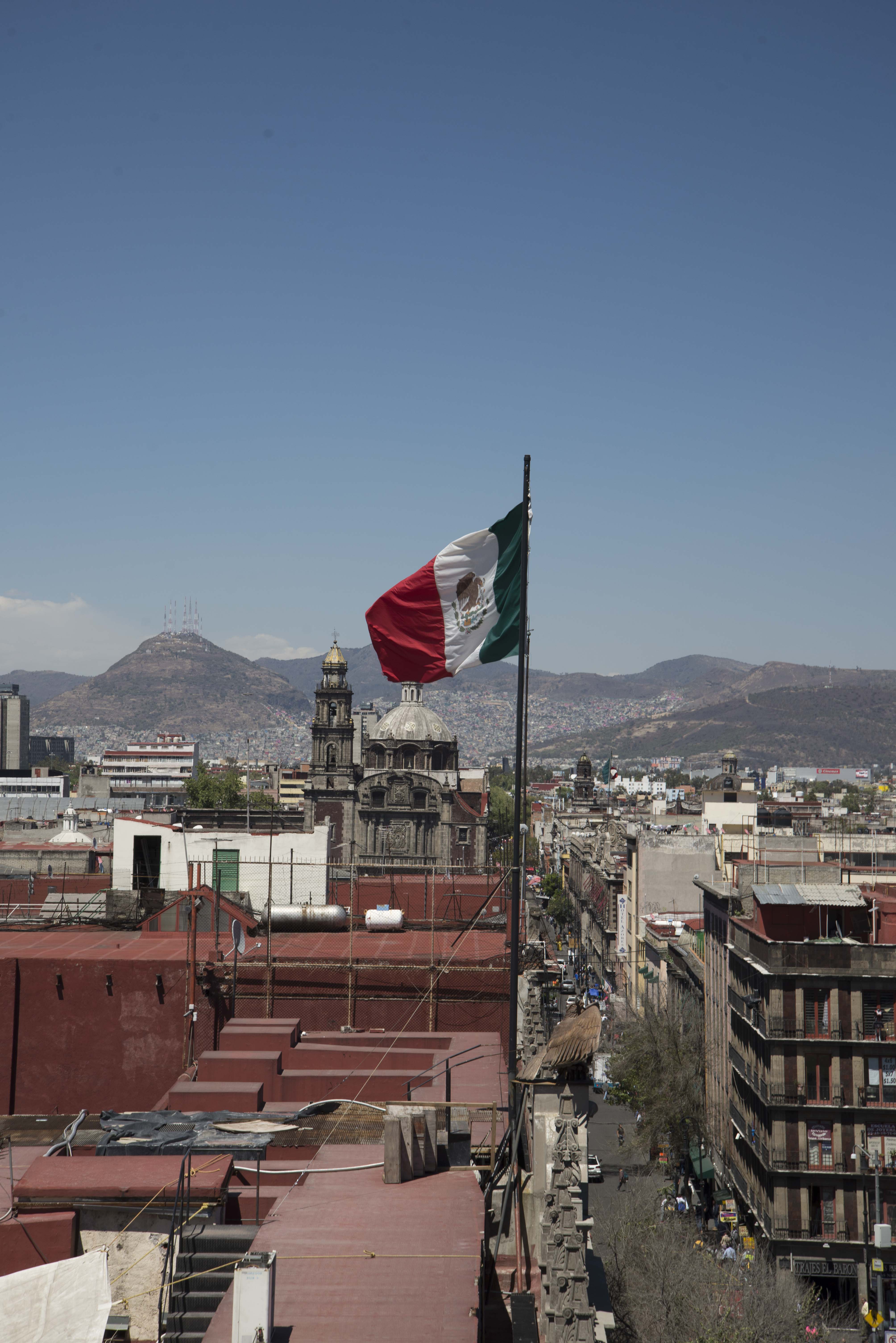 A image of mexico's flag