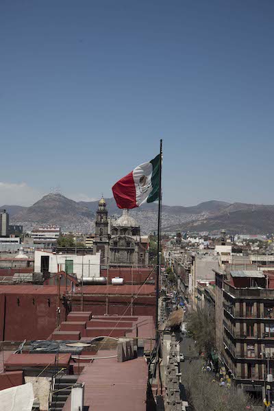 A image of mexico's flag