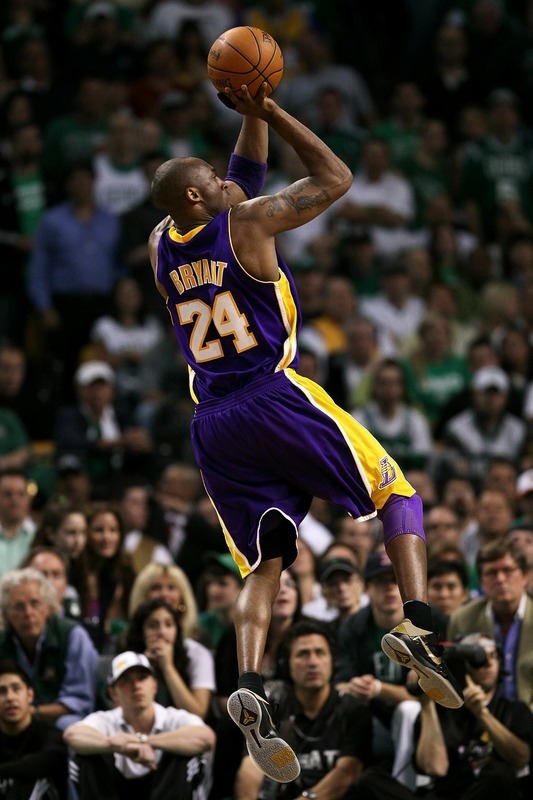 Kobe Bryant hitting his signature fadeaway